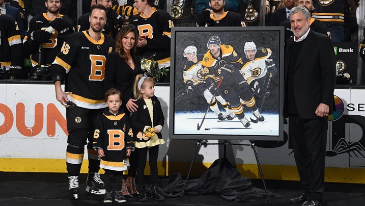 Les Bruins de Boston ont une cérémonie de reconnaissance spéciale pour David Krejčí